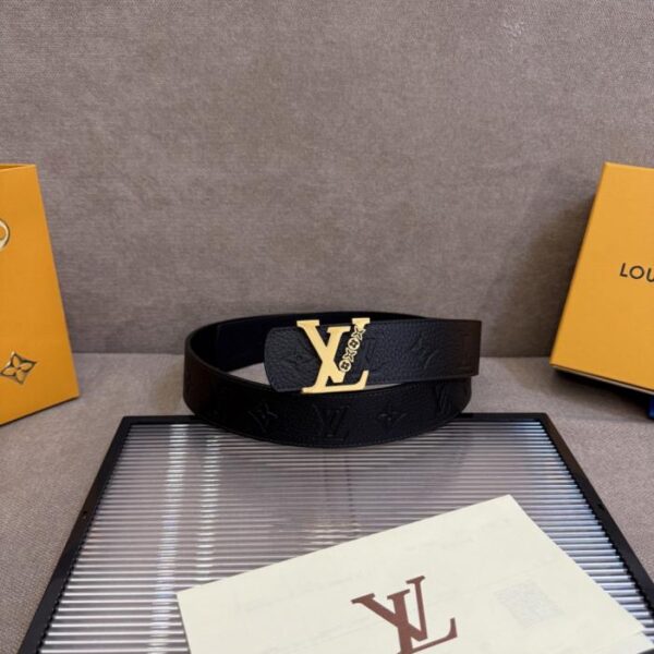 réplica,joyas,joyería,1:1,replica,fake,lujo,barato Cinturón reversible LV Dimension 4.0 de piel con letras LV en relieve y monograma floral (YK6JT)