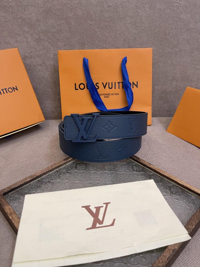 réplica,joyas,joyería,1:1,replica,fake,lujo,barato réplica,joyas,joyería,1:1,replica,fake,lujo,barato Cinturón reversible LV Iniciales Blason 40mm (56O3U)
