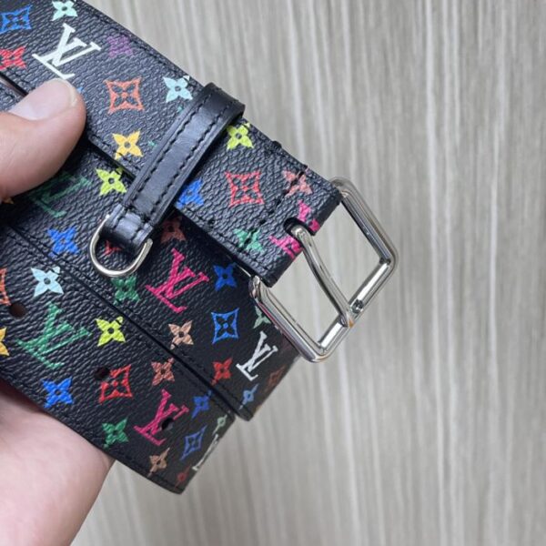 réplica,joyas,joyería,1:1,replica,fake,lujo,barato Louis Vuitton y el artista japonés Takashi Murakami colaboraron para crear el cinturón de doble cara LVX™ LV D-Ring, que cuenta con un anillo en D para colgar llaves o adornos (WS6N6).