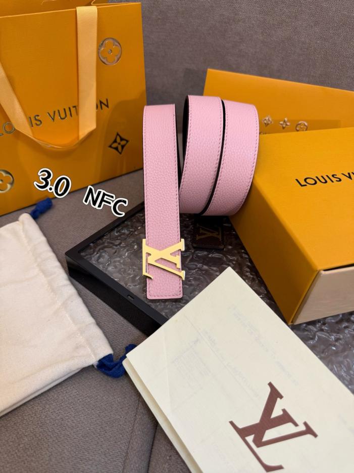 réplica,joyas,joyería,1:1,replica,fake,lujo,barato réplica,joyas,joyería,1:1,replica,fake,lujo,barato Cinturón reversible LV Iniciales 3.0cm (SGNHK)
