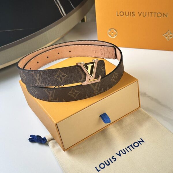 réplica,joyas,joyería,1:1,replica,fake,lujo,barato Cinturón original de mujer LOUIS VUITTON, nuevo modelo, ancho 30 mm (M08I1)