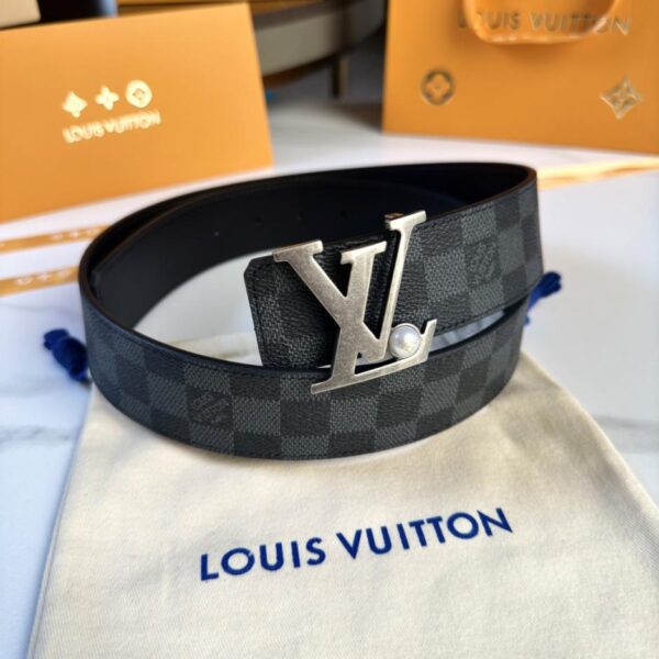 réplica,joyas,joyería,1:1,replica,fake,lujo,barato Mostrador LOUIS VUITTON última versión mejorada ancho 40 mm (DA9K2)