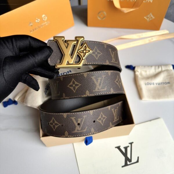 réplica,joyas,joyería,1:1,replica,fake,lujo,barato Mostrador LOUIS VUITTON última versión mejorada ancho 40 mm (WBEFZ)