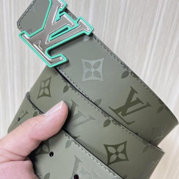réplica,joyas,joyería,1:1,replica,fake,lujo,barato Correa reversible LV Pyramide de 40 mm (T5PDI)