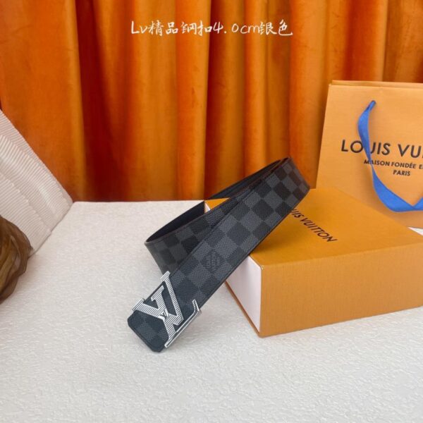 réplica,joyas,joyería,1:1,replica,fake,lujo,barato 【LOUIS VUITTON】 Calidad original y clásica. Un lado con estampado clásico y el otro con tejido liso. Hebilla original de acero de alta calidad de 4,0 cm de ancho (7 cm de ancho x 0 cm de profundidad).
