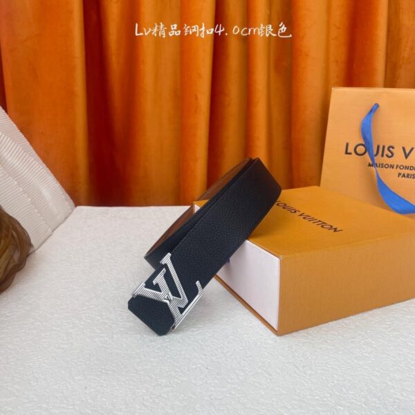 réplica,joyas,joyería,1:1,replica,fake,lujo,barato Louis Vuitton: Calidad clásica y original. Estampado de lichi negro en un lado y lichi caqui en el otro. Hebilla original de acero de primera calidad de 4 cm de ancho (NTMEC).