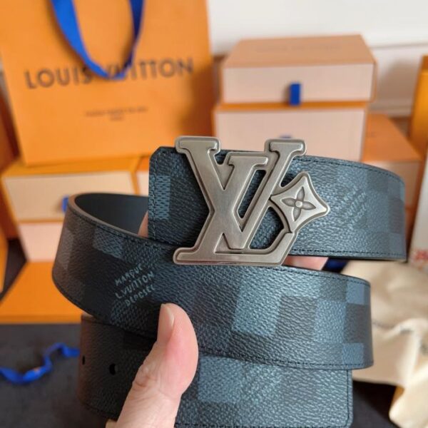 réplica,joyas,joyería,1:1,replica,fake,lujo,barato 【LOUIS VUITTON】 Hebilla clásica de boutique con pasador giratorio de 3,5 cm de ancho (1Y24C)