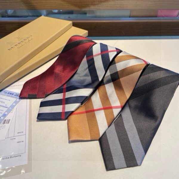 réplica,joyas,joyería,1:1,replica,fake,lujo,barato Corbata de seda con estampado de cuadros vintage y logotipo de caballo de Buberry (CBPL4)