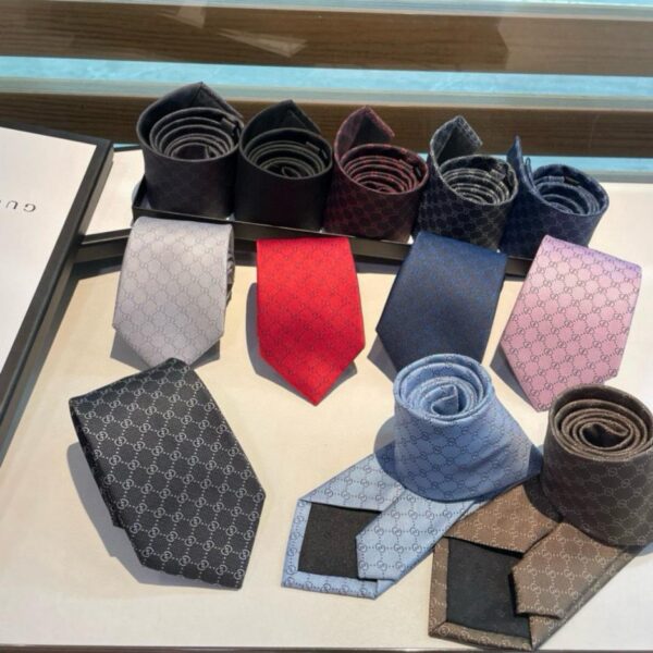 réplica,joyas,joyería,1:1,replica,fake,lujo,barato Corbata Gucci New Counter [Corbata con estampado del logotipo GG] para hombre (Q047I)