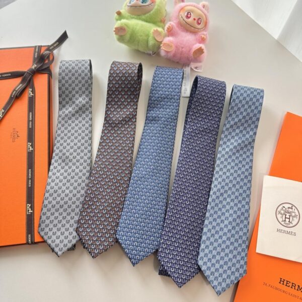 réplica,joyas,joyería,1:1,replica,fake,lujo,barato Nueva serie de corbatas para hombre «Buena Suerte» de Hermès (0UVXQ)
