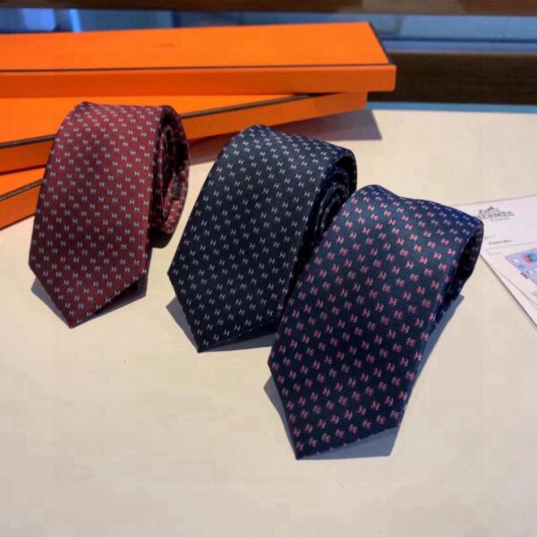 réplica,joyas,joyería,1:1,replica,fake,lujo,barato Corbata Hermès con la letra H para hombre, 100 % sarga de seda de primera calidad, hecha a mano y personalizada (9SUK5)