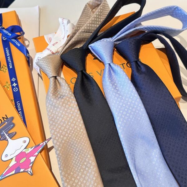 réplica,joyas,joyería,1:1,replica,fake,lujo,barato Colección de corbatas LV para hombre: corbata en V con diamantes de seda (2LZW8)