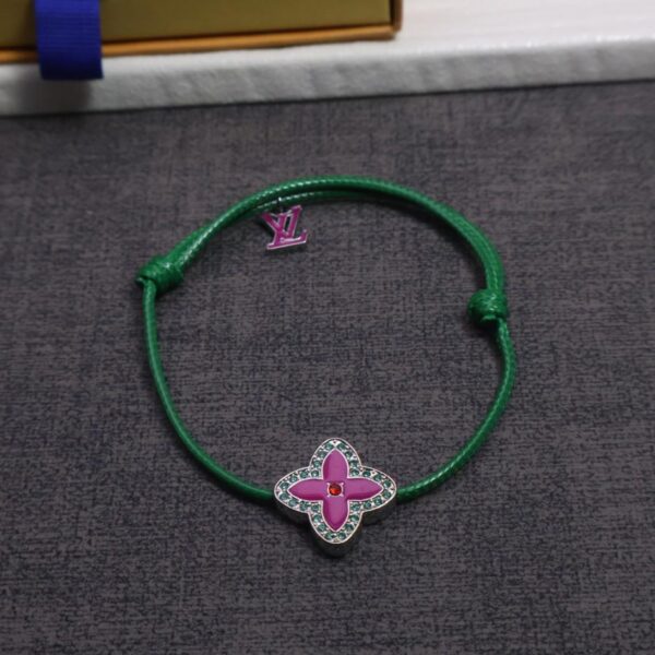 réplica,joyas,joyería,1:1,replica,fake,lujo,barato La última pulsera de cuero con trébol de cuatro hojas de la marca Lv Donkey (DIT02)