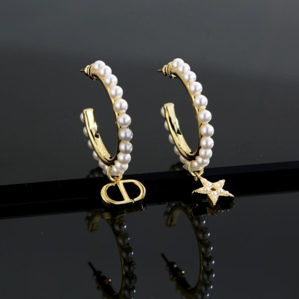 réplica,joyas,joyería,1:1,replica,fake,lujo,barato Nuevos pendientes Dior (2SA4G)