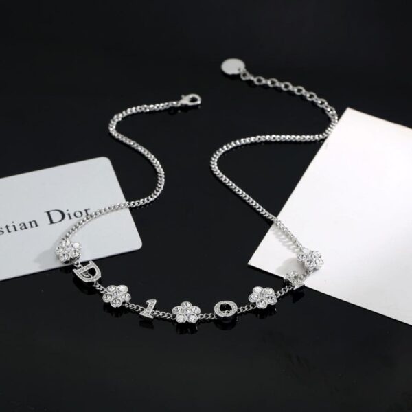réplica,joyas,joyería,1:1,replica,fake,lujo,barato Collar con flor y letra de Dior (8UW8L)