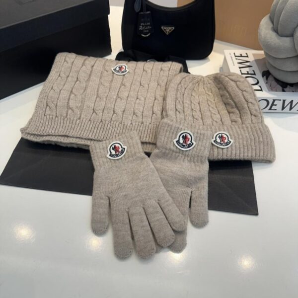 réplica,joyas,joyería,1:1,replica,fake,lujo,barato Gorro de punto estilo contrapunto Moncler para otoño e invierno (R9Q7P)