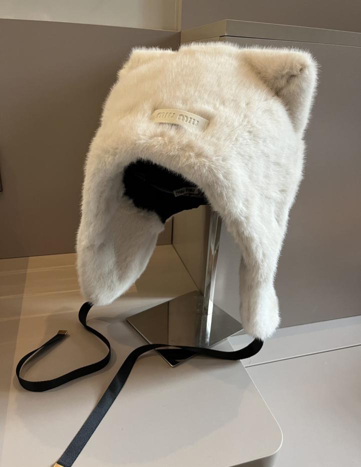 réplica,joyas,joyería,1:1,replica,fake,lujo,barato réplica,joyas,joyería,1:1,replica,fake,lujo,barato Gorro MIUMIU con orejeras de gato y tejido de piel de visón (JCLER)