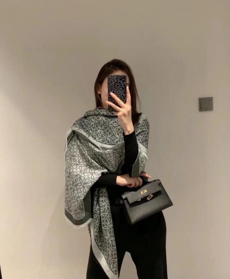réplica,joyas,joyería,1:1,replica,fake,lujo,barato réplica,joyas,joyería,1:1,replica,fake,lujo,barato Bufanda Loewe (NP89Q)