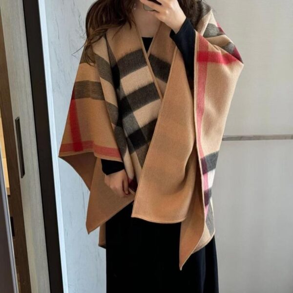 réplica,joyas,joyería,1:1,replica,fake,lujo,barato Chal Burberry de alta calidad (8NIXC)