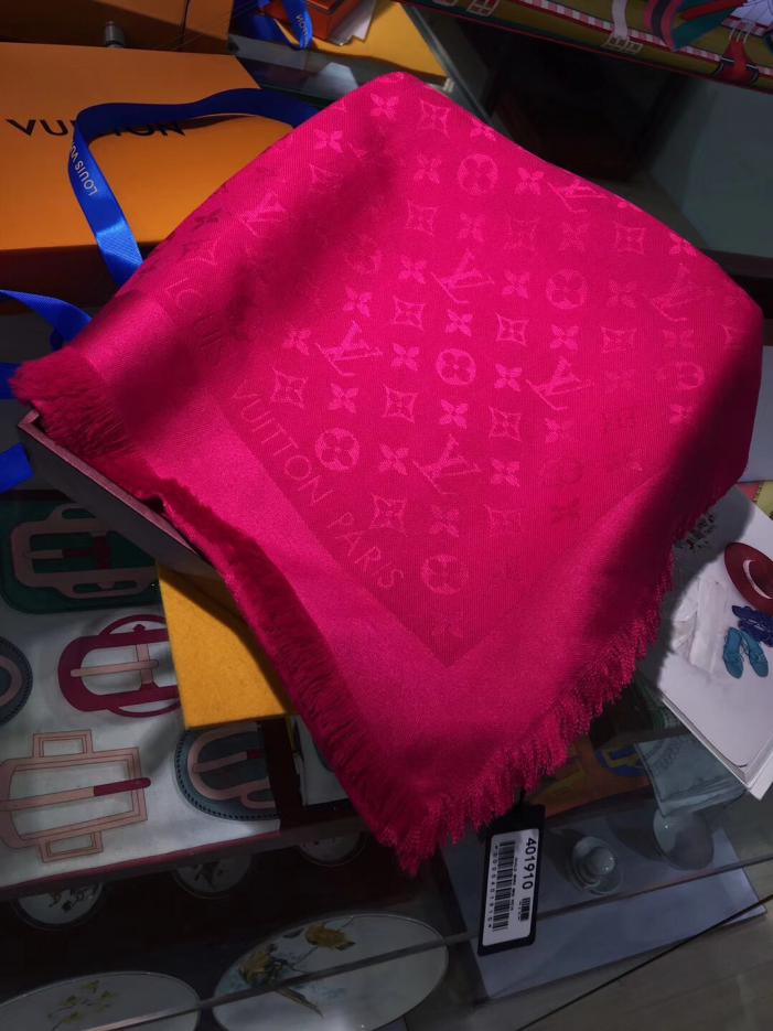 réplica,joyas,joyería,1:1,replica,fake,lujo,barato réplica,joyas,joyería,1:1,replica,fake,lujo,barato Chal clásico rojo rosa LV (35W1R)