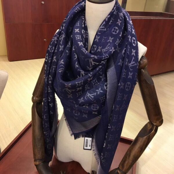 réplica,joyas,joyería,1:1,replica,fake,lujo,barato Bufanda cuadrada Louis Vuitton azul y plateada con monograma clásico LV dorado y plateado (ZVLC9)