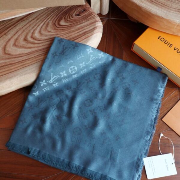 réplica,joyas,joyería,1:1,replica,fake,lujo,barato Bufanda cuadrada LV en jacquard del mismo color que la urdimbre y la trama, azul grisáceo (FS1S5)