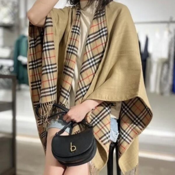 réplica,joyas,joyería,1:1,replica,fake,lujo,barato Capa de doble cara de Burberry (PVEA7)