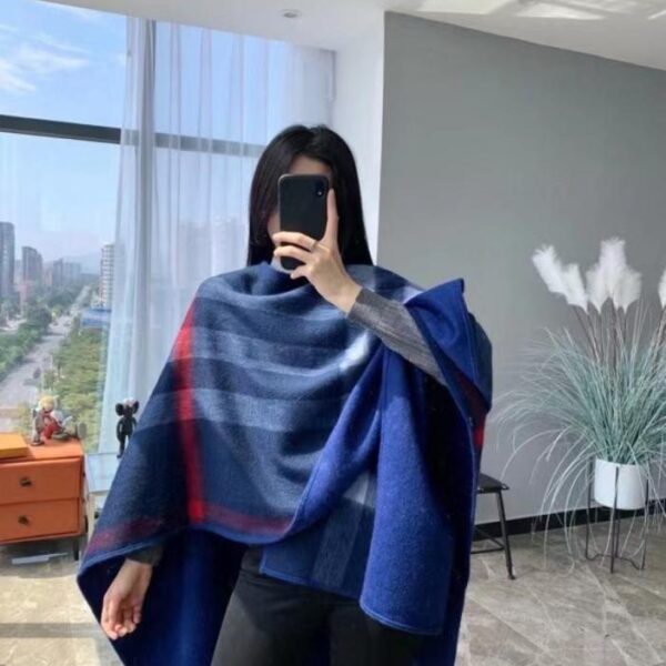 réplica,joyas,joyería,1:1,replica,fake,lujo,barato Capa de doble cara de Burberry (6AP9R)