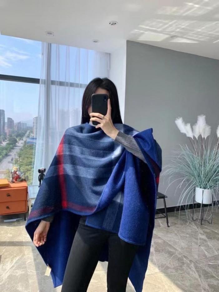 réplica,joyas,joyería,1:1,replica,fake,lujo,barato réplica,joyas,joyería,1:1,replica,fake,lujo,barato Capa de doble cara de Burberry (6AP9R)