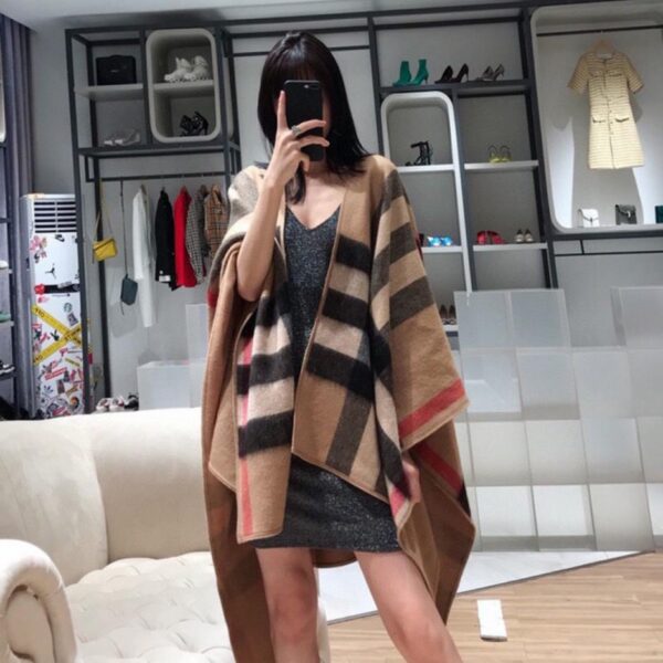 réplica,joyas,joyería,1:1,replica,fake,lujo,barato Capa de doble cara de Burberry (PTKXR)