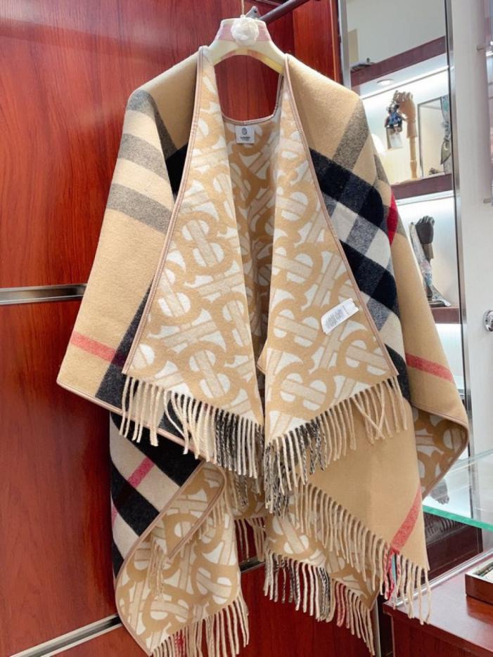 réplica,joyas,joyería,1:1,replica,fake,lujo,barato réplica,joyas,joyería,1:1,replica,fake,lujo,barato La última capa de jacquard de doble cara de Burberry (OEBDV)