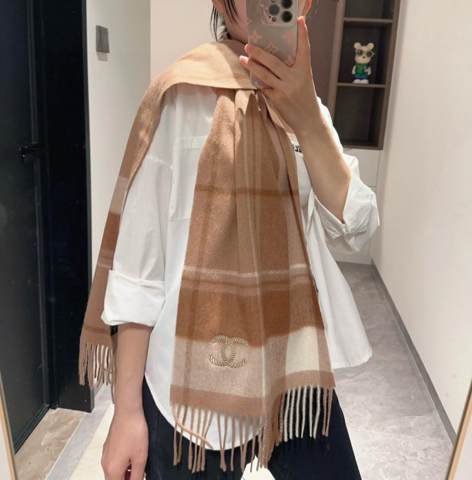réplica,joyas,joyería,1:1,replica,fake,lujo,barato réplica,joyas,joyería,1:1,replica,fake,lujo,barato Bufanda ondulada de CHANEL, 100 % cachemira premium (2S145)