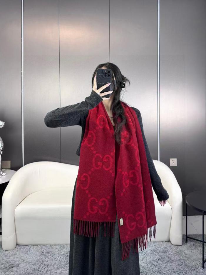 réplica,joyas,joyería,1:1,replica,fake,lujo,barato réplica,joyas,joyería,1:1,replica,fake,lujo,barato Bufanda clásica con borlas Big G de doble cara, estilo moderno y moderno (ABB8L)
