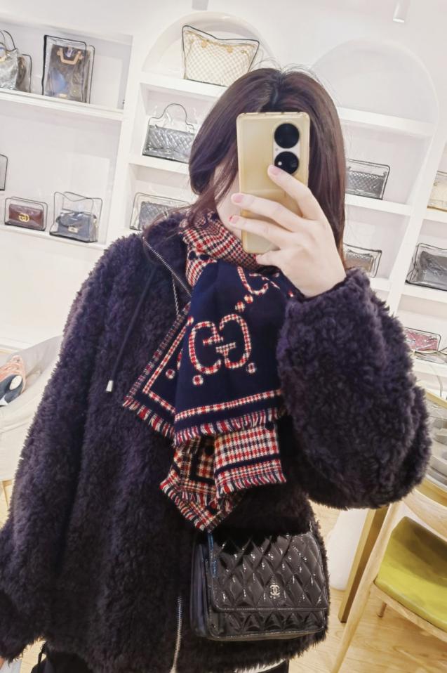 réplica,joyas,joyería,1:1,replica,fake,lujo,barato réplica,joyas,joyería,1:1,replica,fake,lujo,barato Bufanda de lana y seda con letras estilo GUCCI (HMTRI)