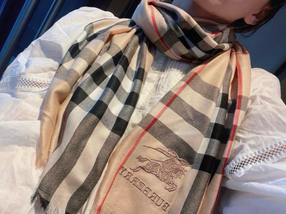 réplica,joyas,joyería,1:1,replica,fake,lujo,barato réplica,joyas,joyería,1:1,replica,fake,lujo,barato Bufanda Burberry (P48JF)