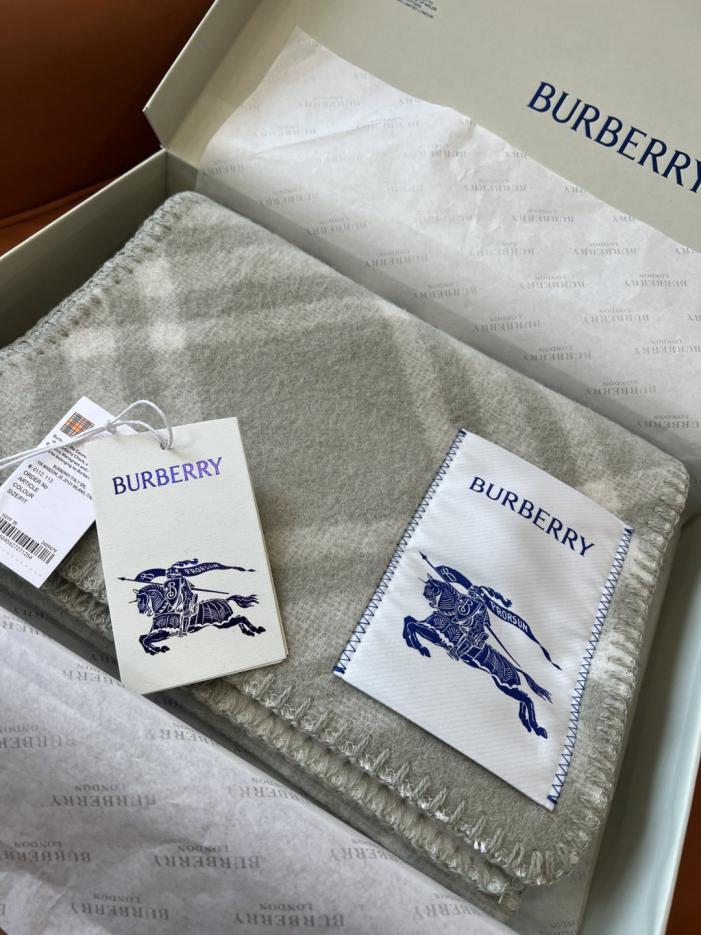 réplica,joyas,joyería,1:1,replica,fake,lujo,barato réplica,joyas,joyería,1:1,replica,fake,lujo,barato Bufanda Burberry 100% lana seleccionada, última versión, adecuada para hombre y mujer (OY24P)