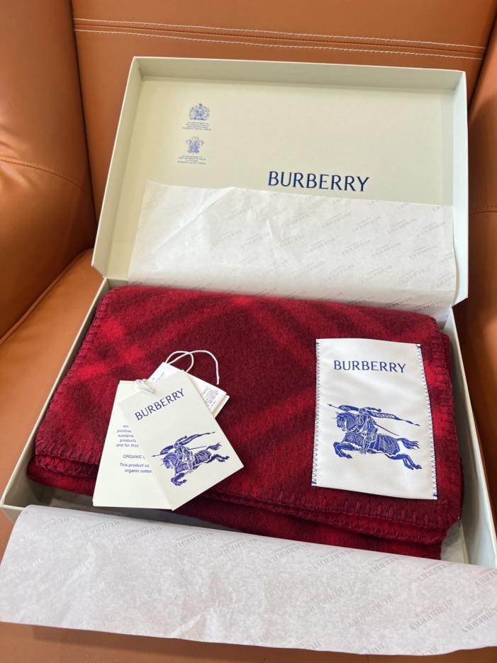 réplica,joyas,joyería,1:1,replica,fake,lujo,barato réplica,joyas,joyería,1:1,replica,fake,lujo,barato Bufanda Burberry 100% lana seleccionada, última versión, adecuada para hombre y mujer (SJ69G)