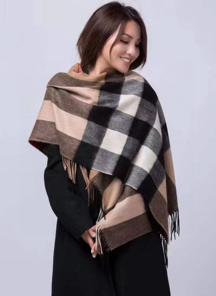réplica,joyas,joyería,1:1,replica,fake,lujo,barato réplica,joyas,joyería,1:1,replica,fake,lujo,barato Chal de cuadros clásicos de Burberry (ZCEPW)
