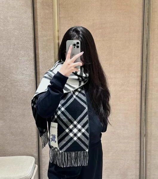 réplica,joyas,joyería,1:1,replica,fake,lujo,barato Burberry Borlas B Logo 100% Cachemira Unisex (CCJMN)