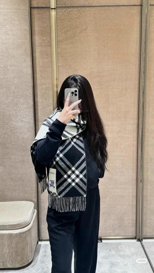 réplica,joyas,joyería,1:1,replica,fake,lujo,barato réplica,joyas,joyería,1:1,replica,fake,lujo,barato Burberry Borlas B Logo 100% Cachemira Unisex (CCJMN)