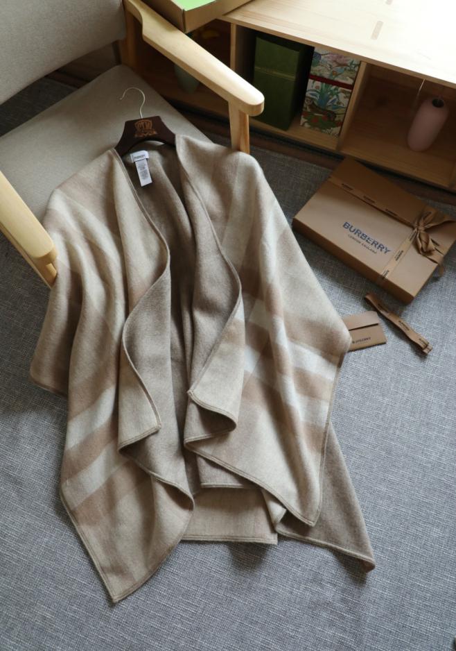 réplica,joyas,joyería,1:1,replica,fake,lujo,barato réplica,joyas,joyería,1:1,replica,fake,lujo,barato Capa de doble cara Burberry 100 % cachemira pura (3ATFL)