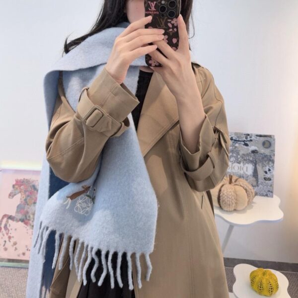 réplica,joyas,joyería,1:1,replica,fake,lujo,barato La nueva bufanda de mohair de Loewe (4GESS)