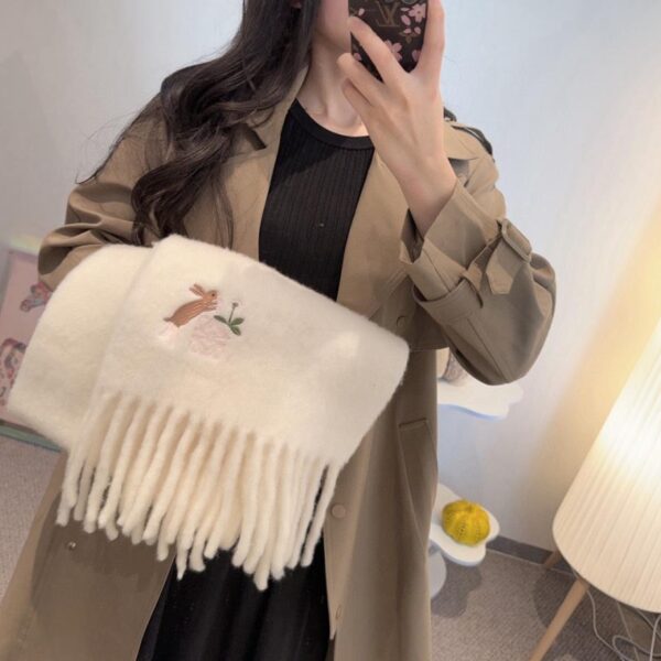réplica,joyas,joyería,1:1,replica,fake,lujo,barato La nueva bufanda de mohair de Loewe (QMDSW)