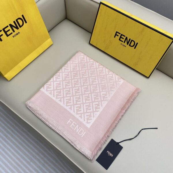 réplica,joyas,joyería,1:1,replica,fake,lujo,barato Bufanda chal de seda jacquard con letras FF de Fendi (YA9EZ)