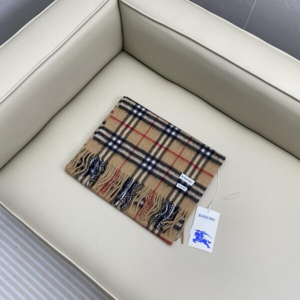 réplica,joyas,joyería,1:1,replica,fake,lujo,barato El último chal de cuadros finos de Burberry (01PYC)