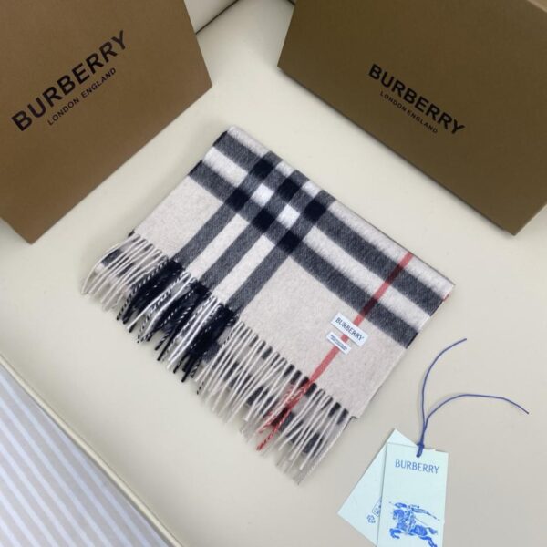réplica,joyas,joyería,1:1,replica,fake,lujo,barato Bufanda clásica de cachemira a cuadros de Burberry (I557C)
