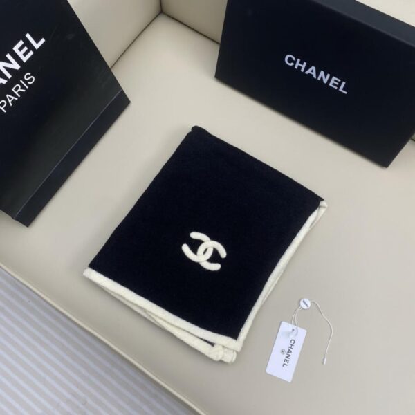 réplica,joyas,joyería,1:1,replica,fake,lujo,barato Bufanda de cachemira de ganchillo con ondas en blanco y negro de Chanel (T4HJ0)