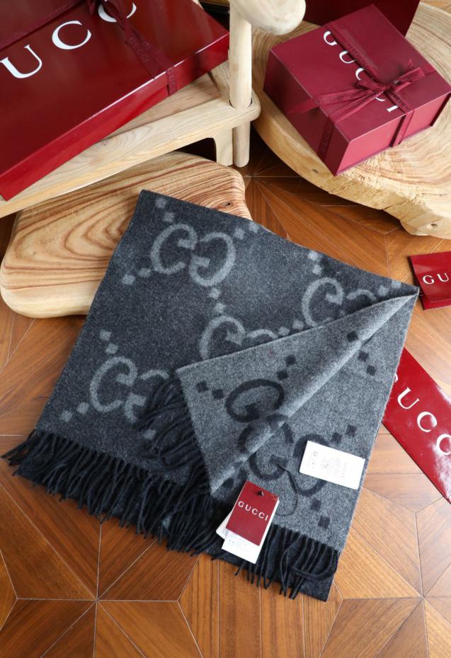 réplica,joyas,joyería,1:1,replica,fake,lujo,barato réplica,joyas,joyería,1:1,replica,fake,lujo,barato Bufanda clásica de Gucci con doble G y borlas de jacquard de doble cara (FTTJP)