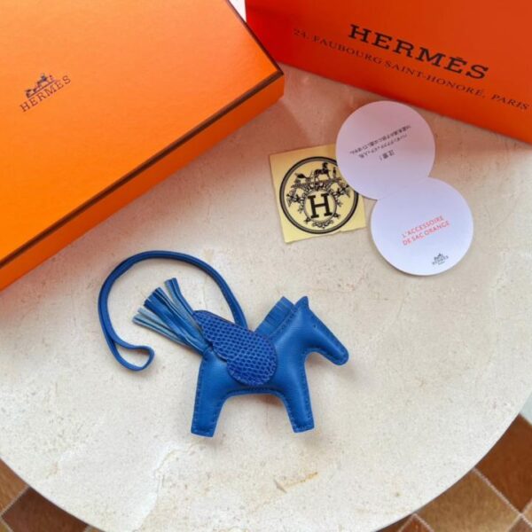 réplica,joyas,joyería,1:1,replica,fake,lujo,barato Llavero colgante para bolso HERMES Rodeo Pegasus, de piel de cordero pura cosida a mano y piel de lagarto auténtica (6LRCG)