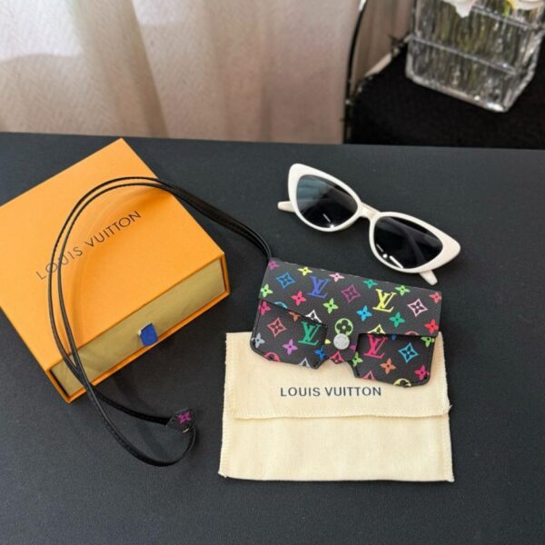 réplica,joyas,joyería,1:1,replica,fake,lujo,barato Nuevo bolso para gafas LOUIS VUITTON en 4 colores (J76DY)